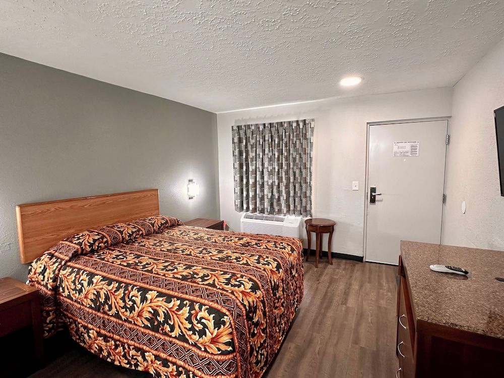 Standard Single Room, 1 Queen Bed, Non Smoking
