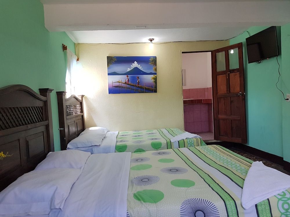 Hotel Panajachel Los Angeles Basic Quadruple Room, Multiple Beds 2