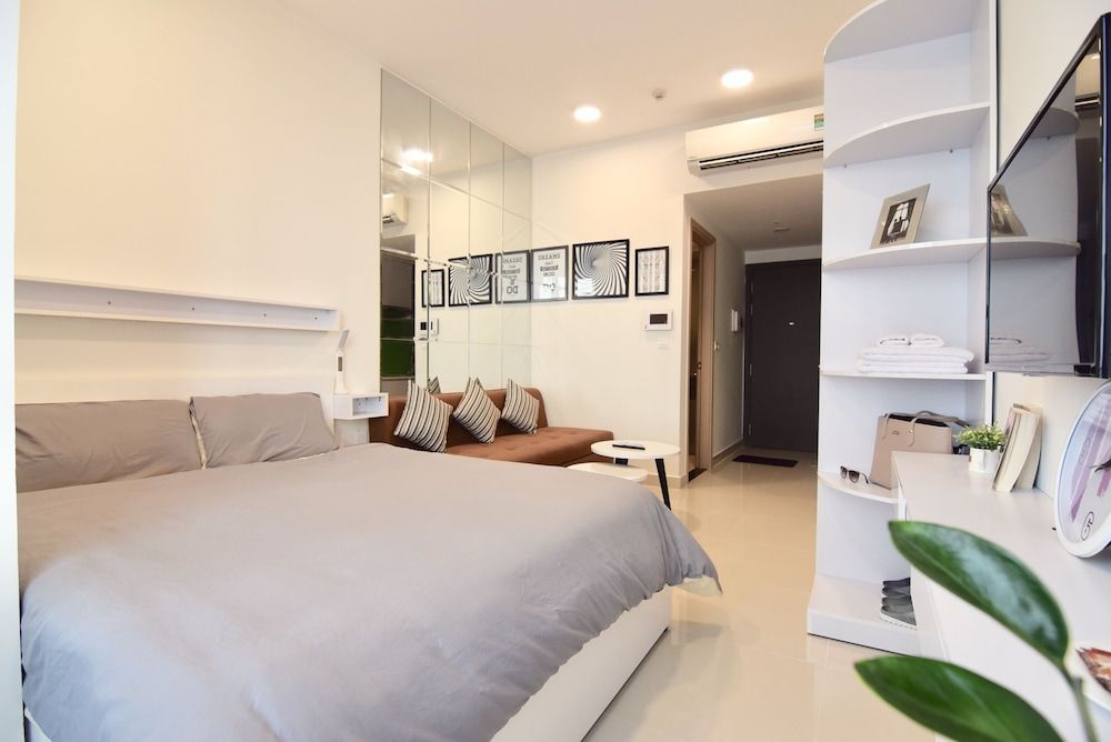 undefined Chau Apartments