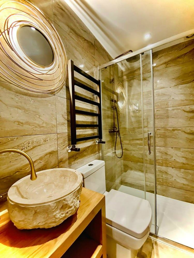 The Cherry Tree Champagne Room 2