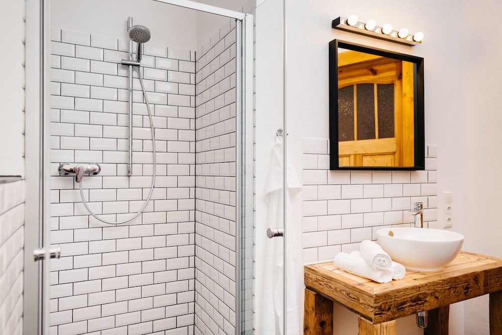 Hostel Multitude Double Room, Shared Bathroom 6