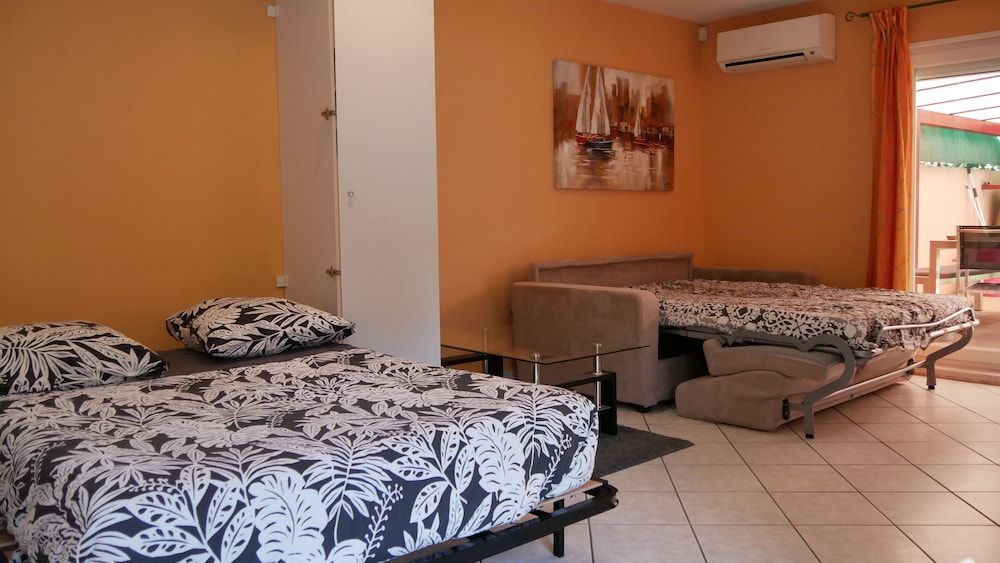 Villa Seignemartin City Double Room 4