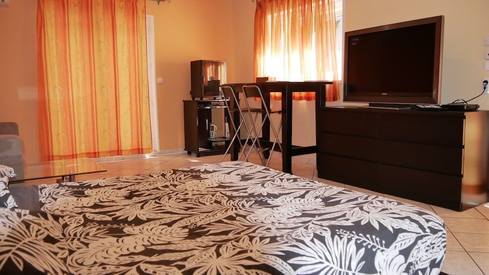 Villa Seignemartin City Double Room 3