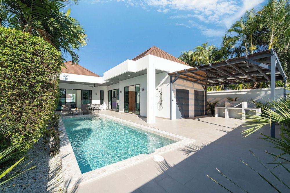 undefined Design 2BR Villa Indra with Oxygen Pool 8