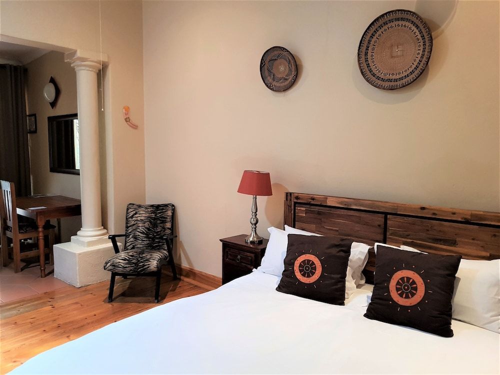 African Roots Guest House Standard Double Room 2