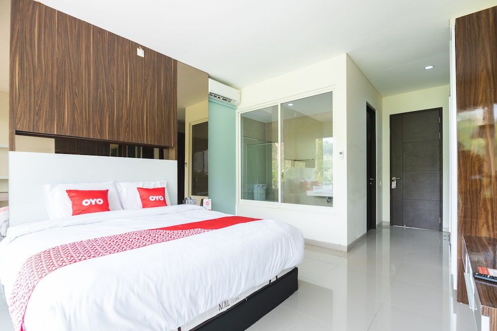 Hotel O Taman Dayu Villa Golf View Deluxe Suite 7