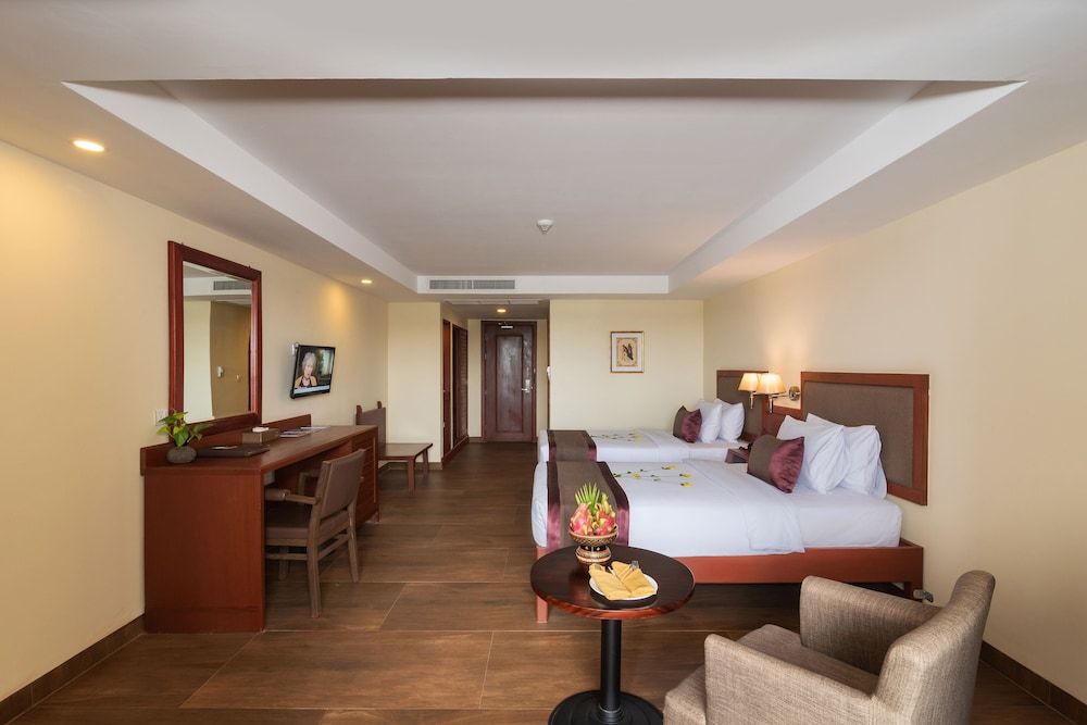 undefined Hotel de la Renaissance 4