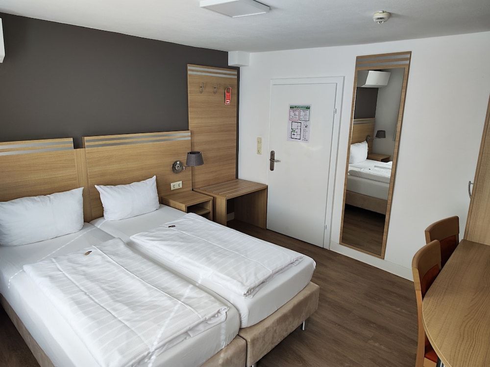 Classic Single Room