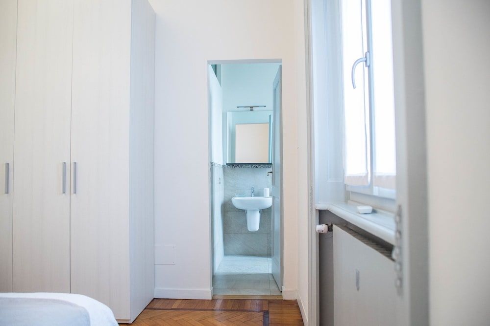 Adelaide Apartment, 2 Bedrooms 9