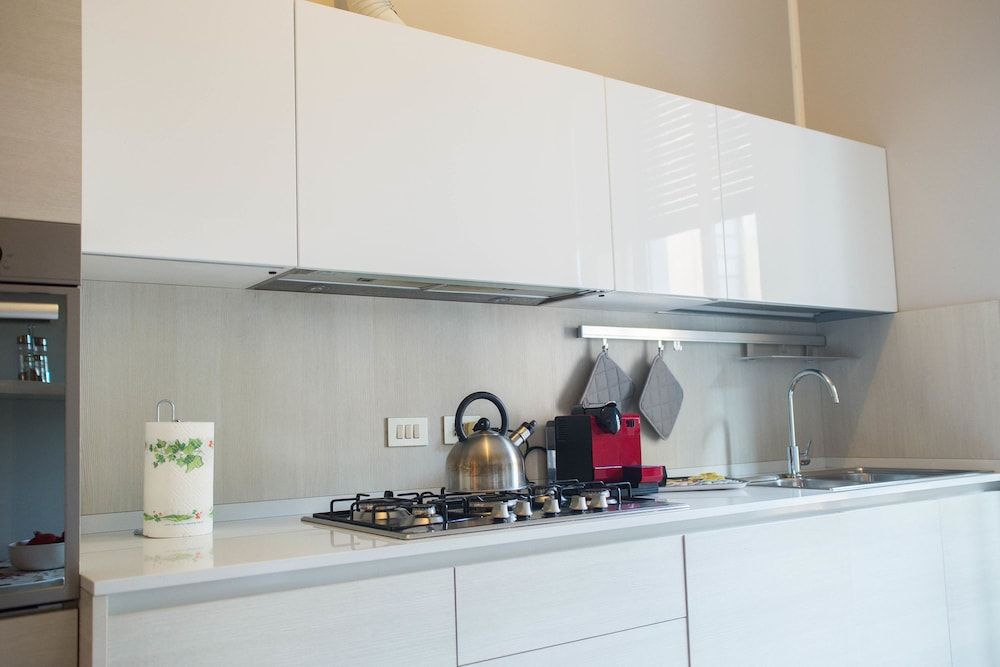 undefined Adelaide 8