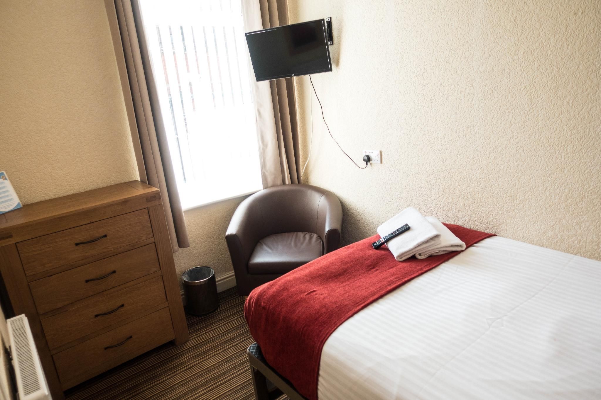 The Kings Cross Hotel Double room-Standard-Ensuite with Shower-Double Room 3