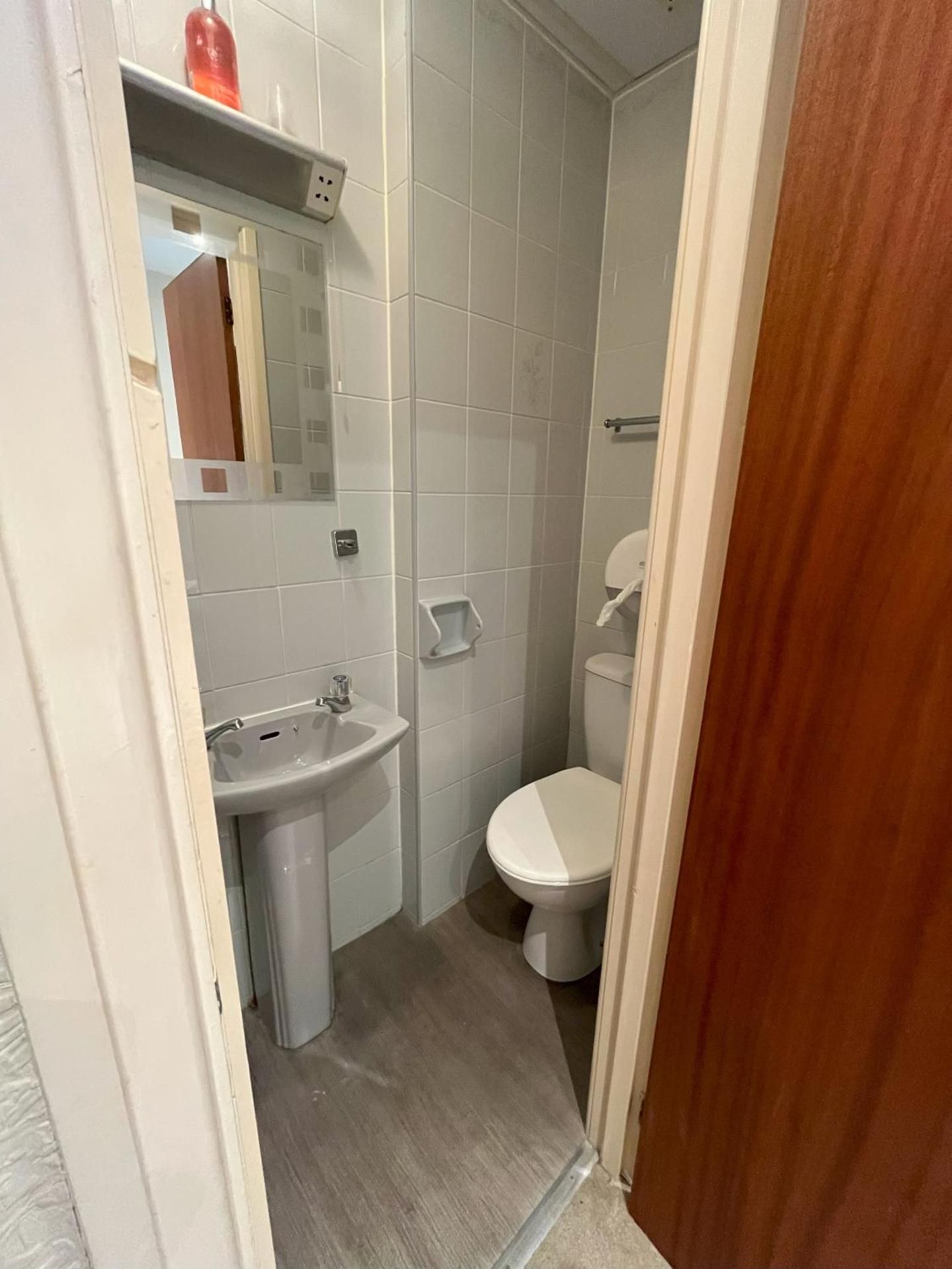 Single room-Standard-Ensuite with Shower-Single Room