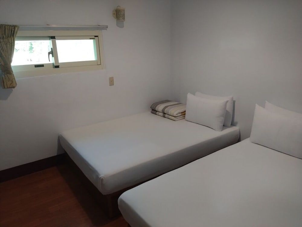 Jin Hua Cold Spring Hotel Economy Twin Room (Free Hot and Cold Spring) 3