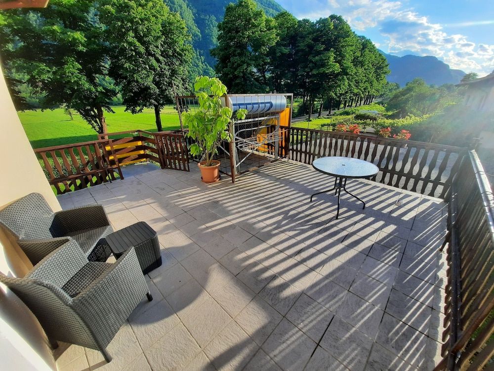 Apartment Zonir with sauna Comfort Apartment, Hill View 6