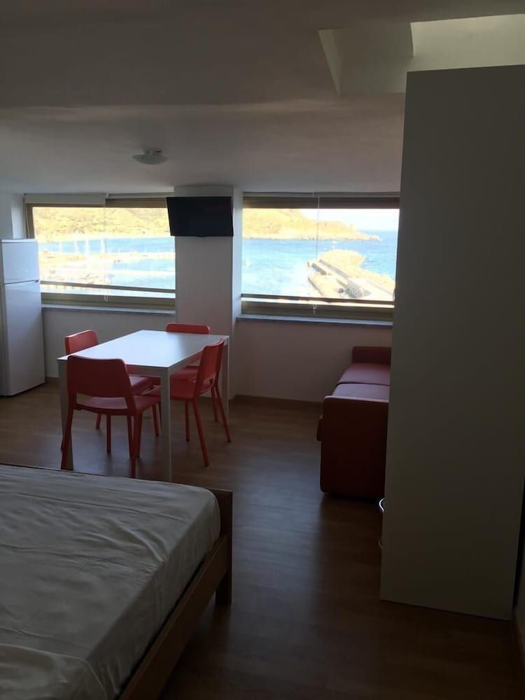 Family Studio, Sea View
