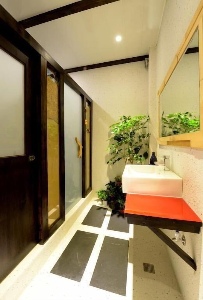 undefined Windsor's Breeze 2