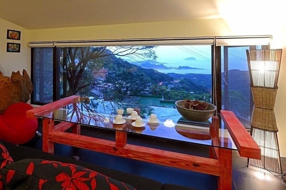 undefined Windsor's Breeze 10