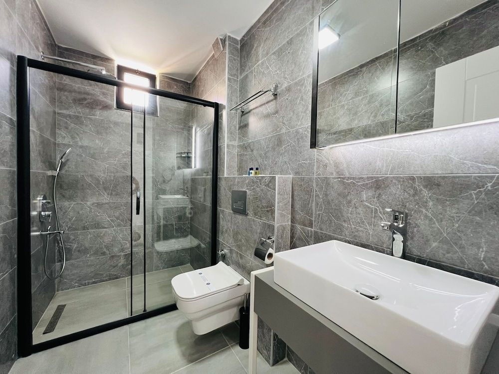 Economy Studio Suite