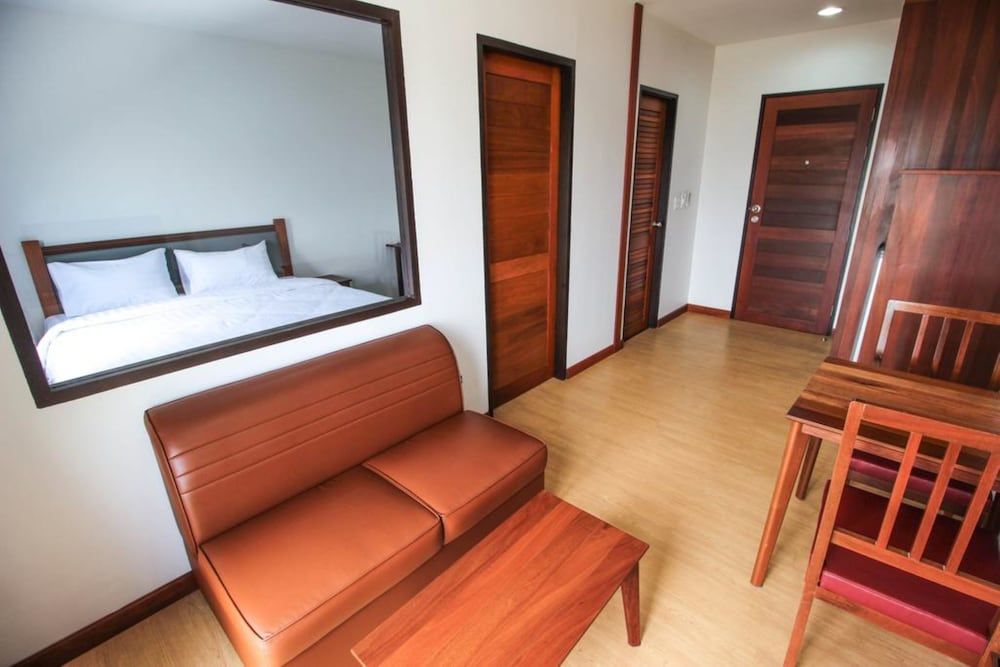 Tai-Shan Suites Suite 3