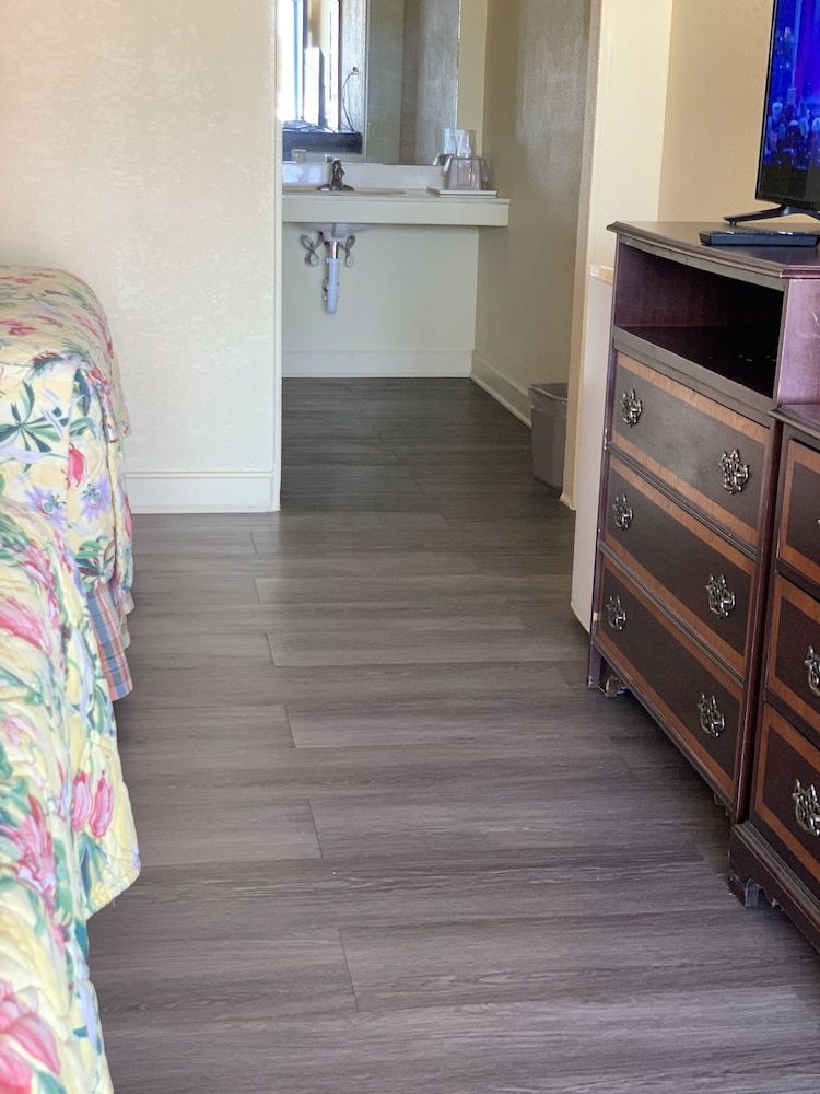 Ross Motel Deluxe Room, 2 Double Beds, Non Smoking 8