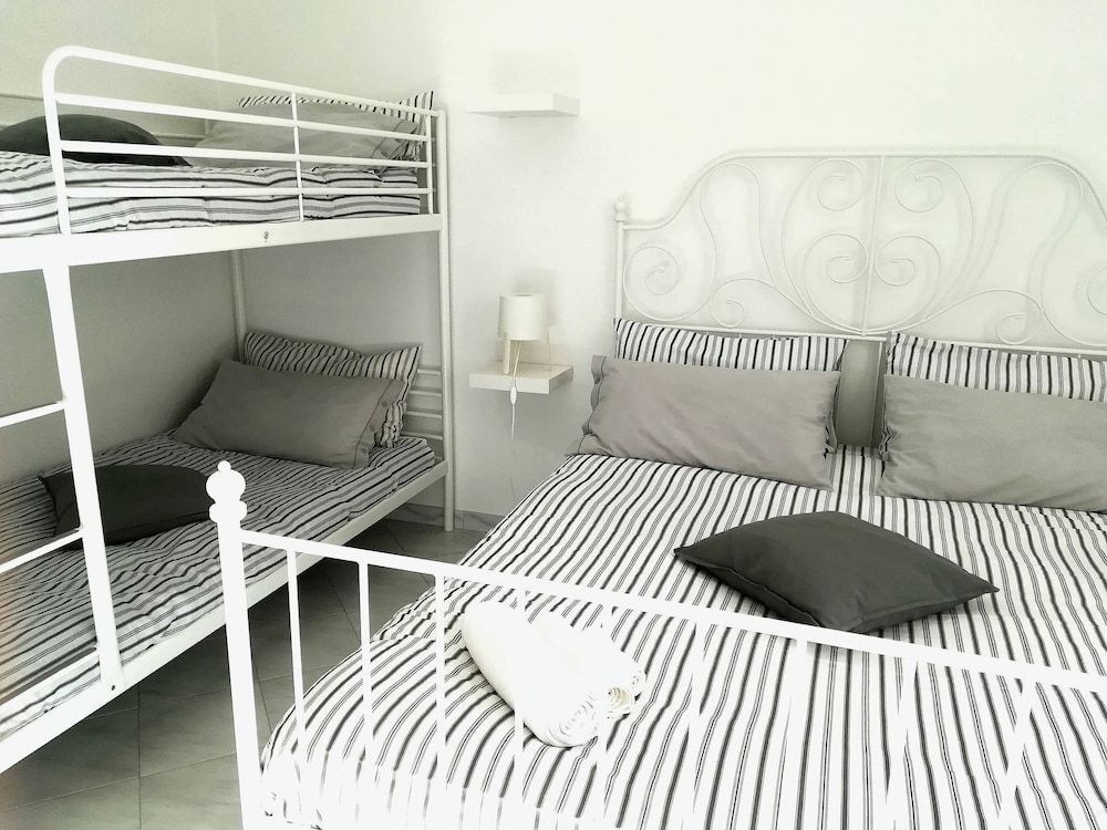 undefined Rhome Sweet Rhome Suite 2