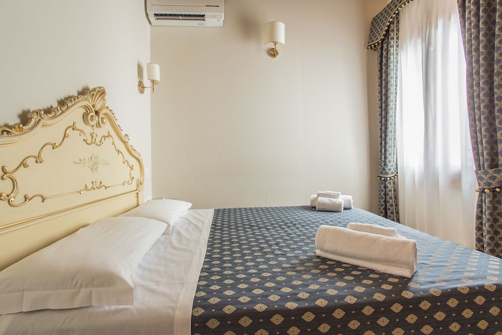 Venezia - Santa Croce 1797 Apartment, 3 Bedrooms 11