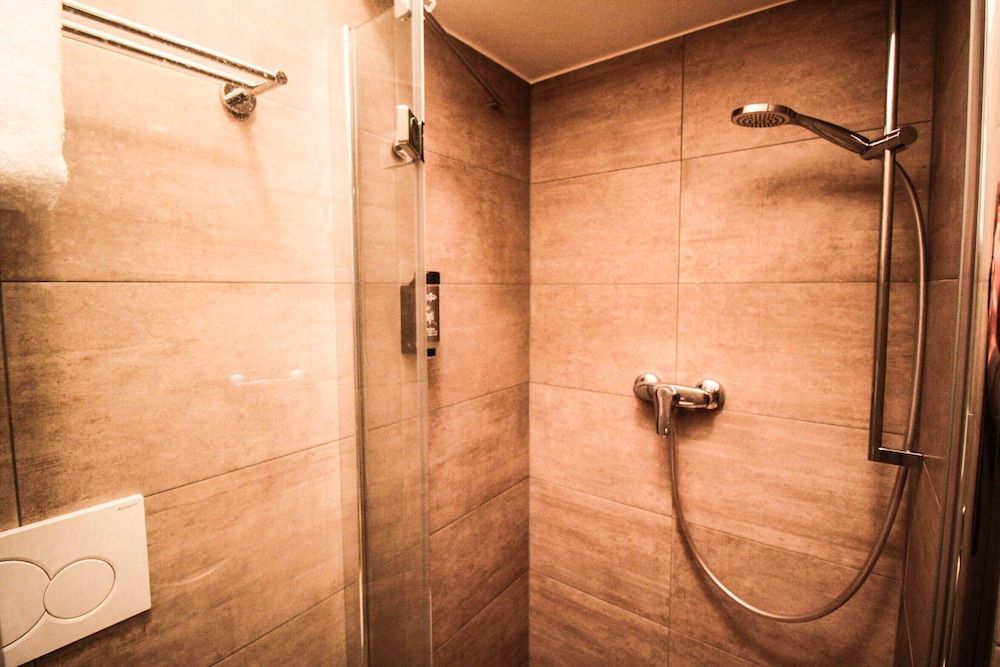 Living Eden by we rent Superior Apartment 5