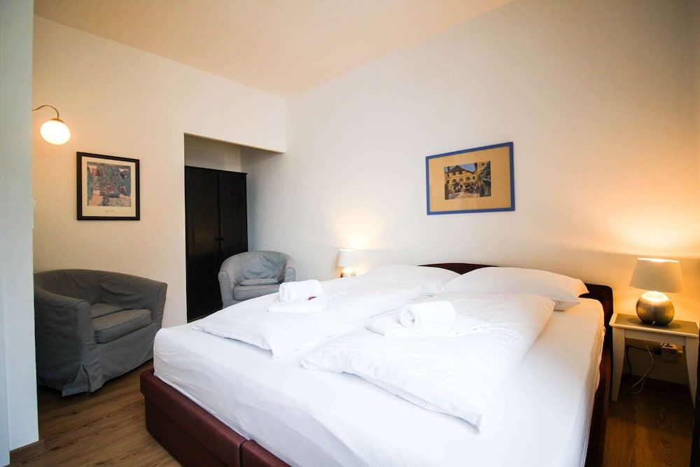 Living Eden by we rent Superior Apartment