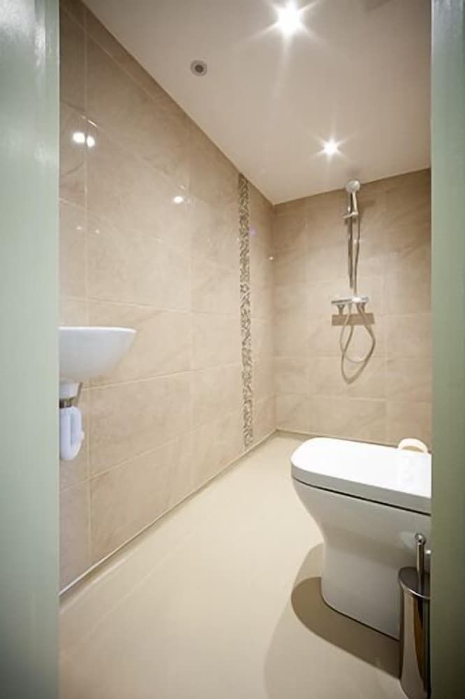 King William Standard Room 3