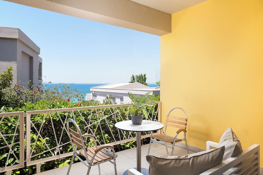 Suite, 1 Bedroom, Partial Sea View