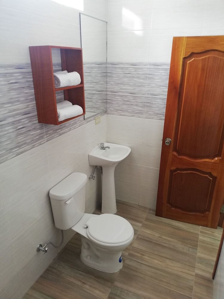 Hostal España Quadruple Room, 1 Bedroom 3