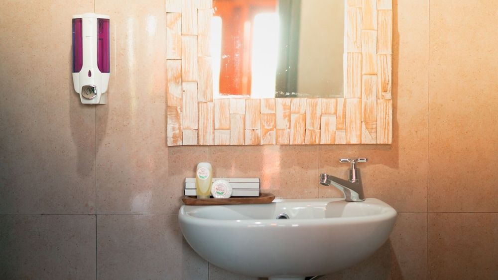 Gus Mank Stay Standard Room, Balcony 5