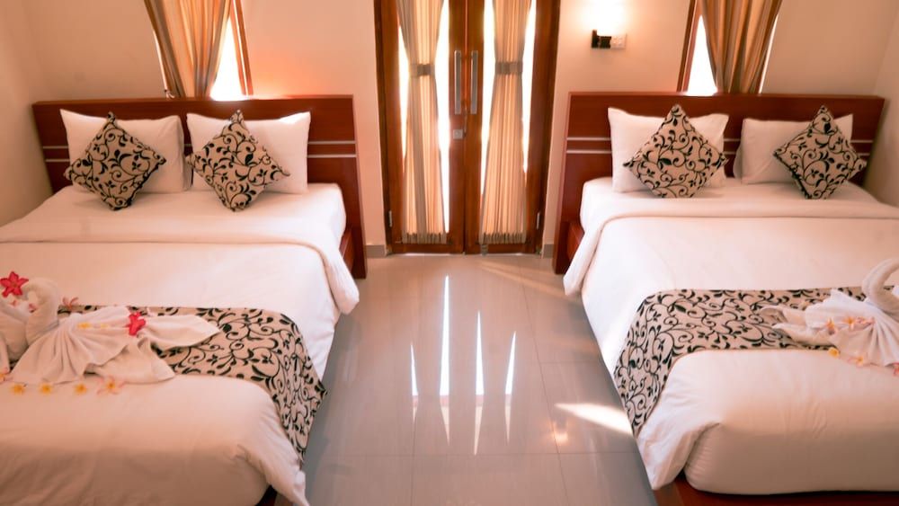 undefined Gus Mank Stay