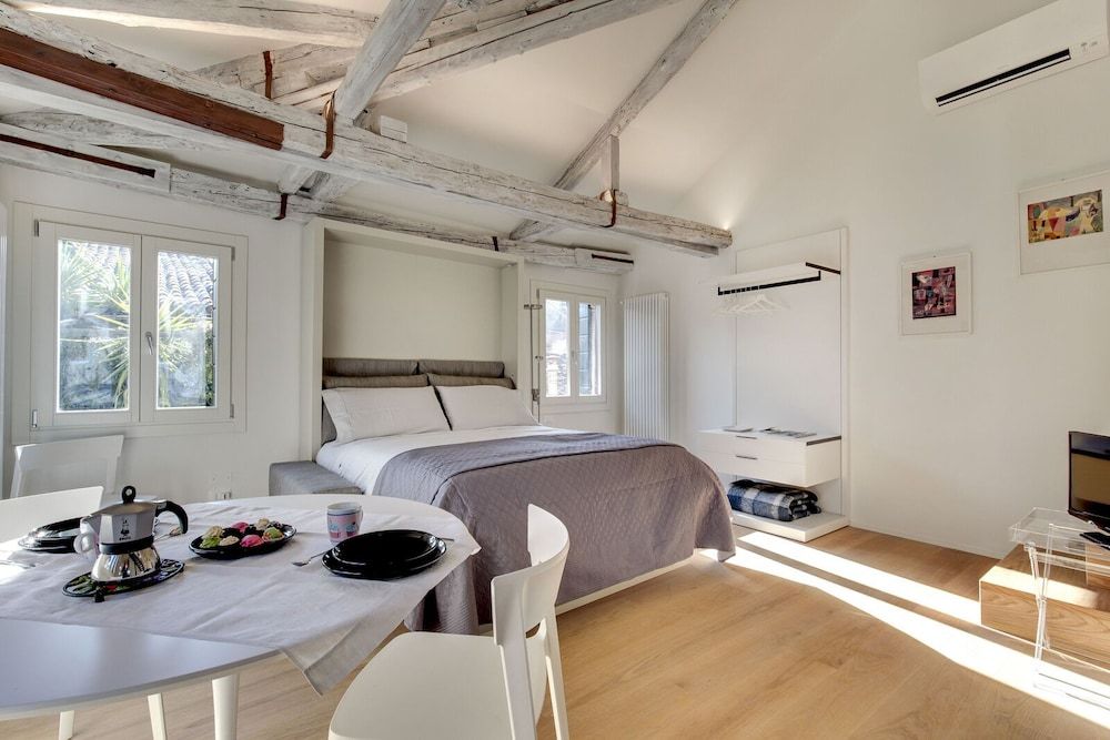 Venice Skyline View Sudio Apartment City Apartment, Terrace, City View 2