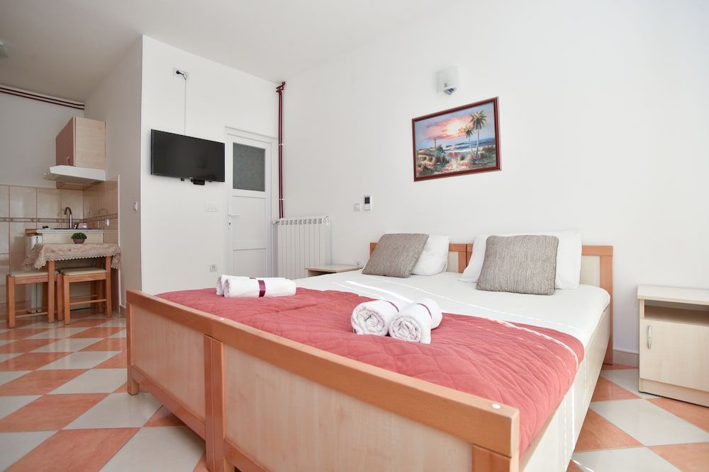 Luxury Studio, Terrace (For 4 Persons)