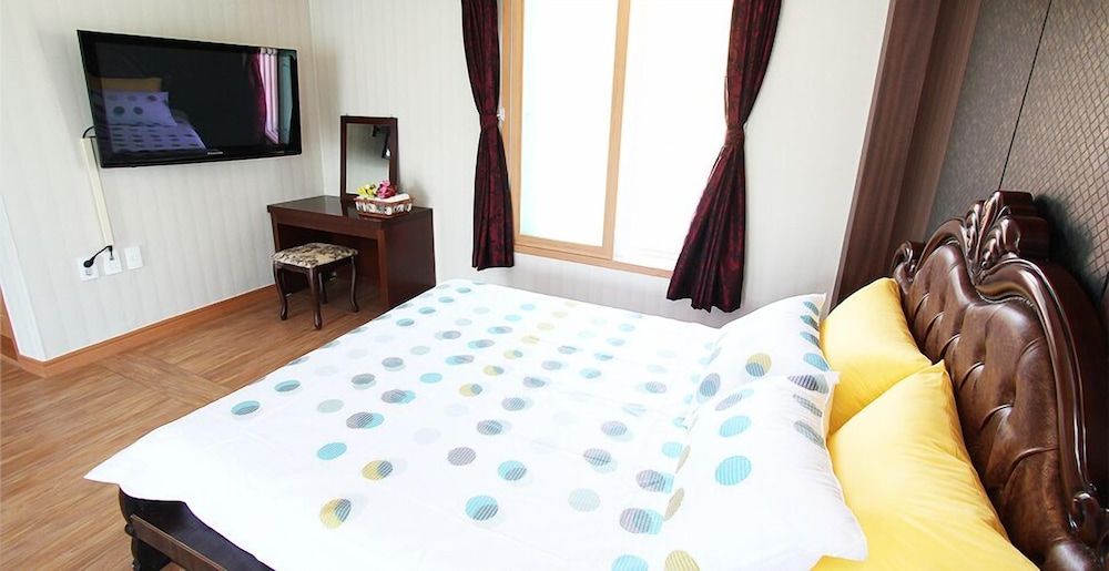 Namhae 1 Night 2 Days Pension Room (306 307) 2
