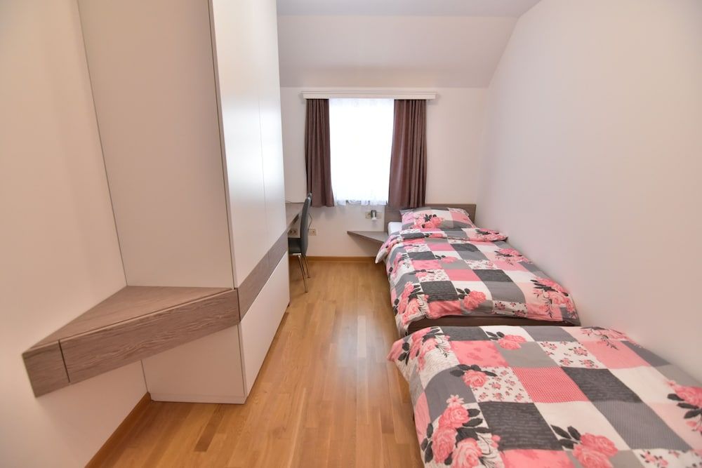 undefined Vila Kljuce Apartments Bled 9