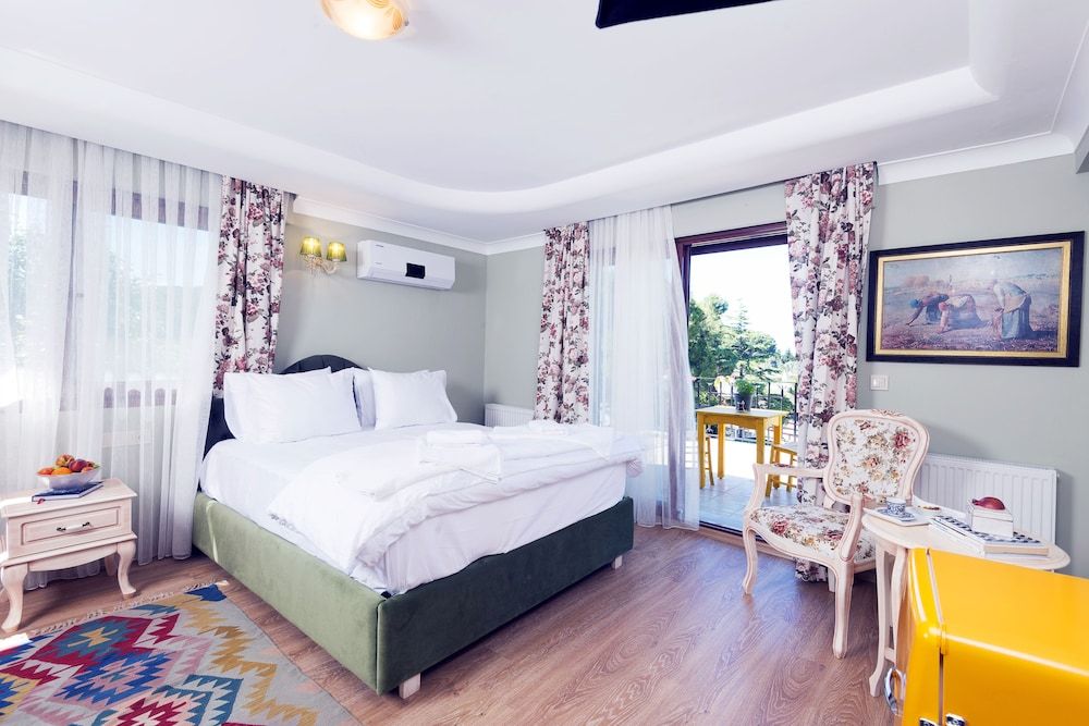 Belizi Hotel Suite, 1 Bedroom, Sea View 3