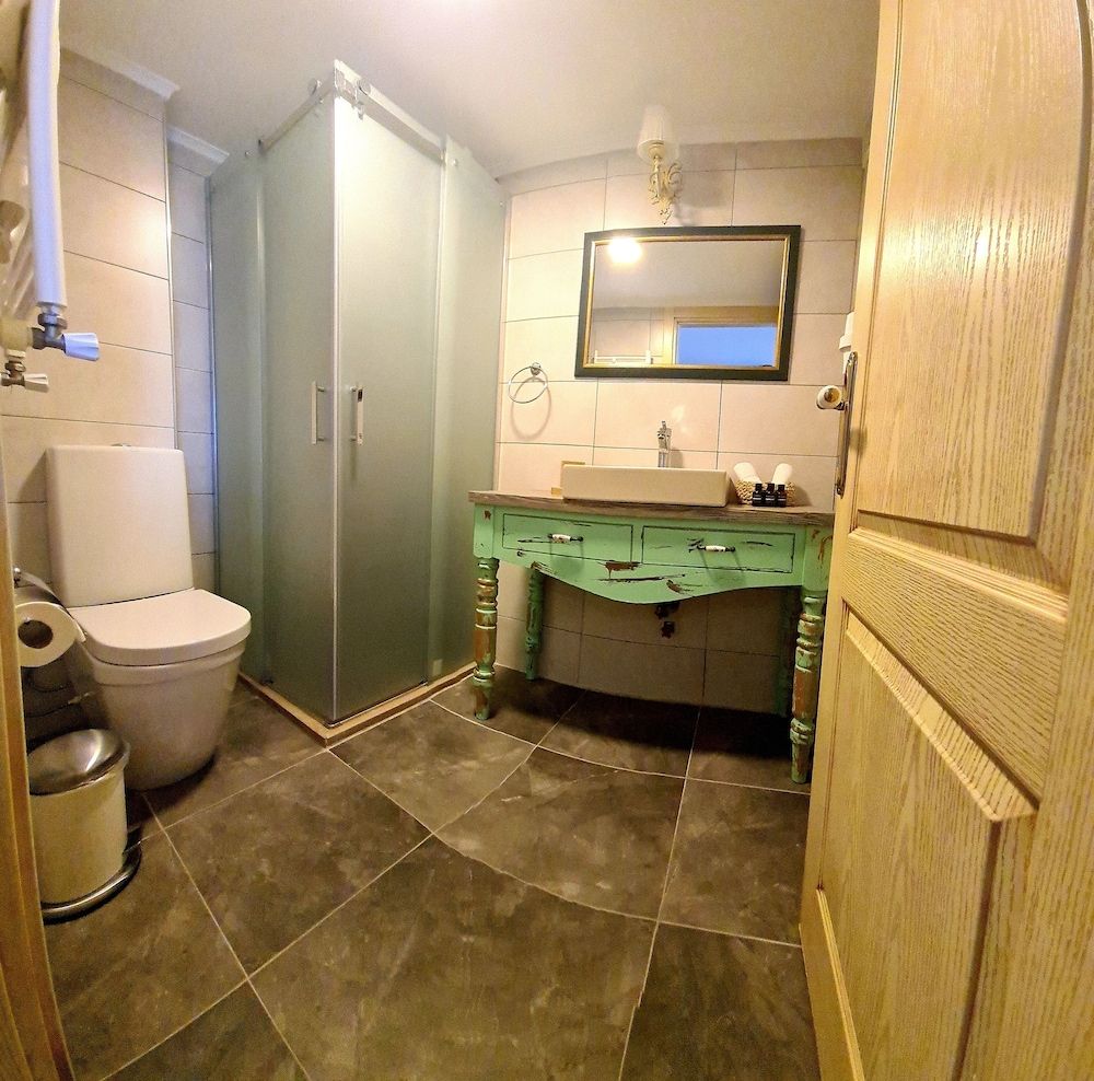 Belizi Hotel Deluxe Room, Sea View 10