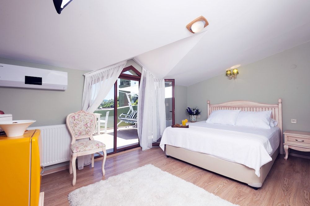 Belizi Hotel Suite, 1 Bedroom, Sea View 4