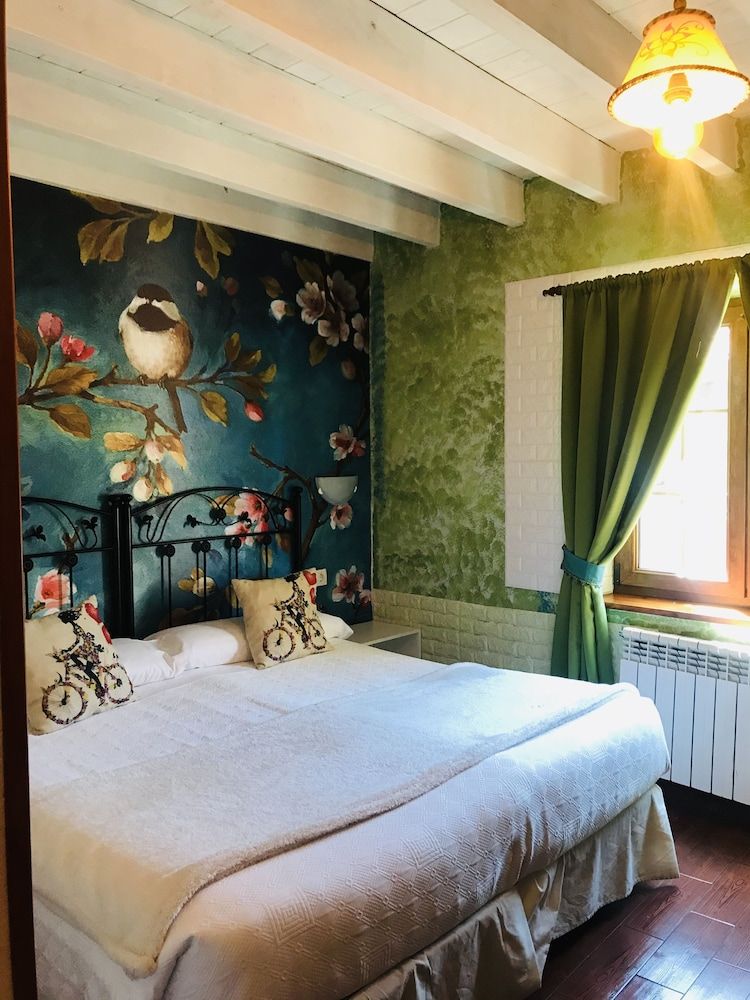 Basic Double Room, 1 Bedroom, Ensuite, Garden View