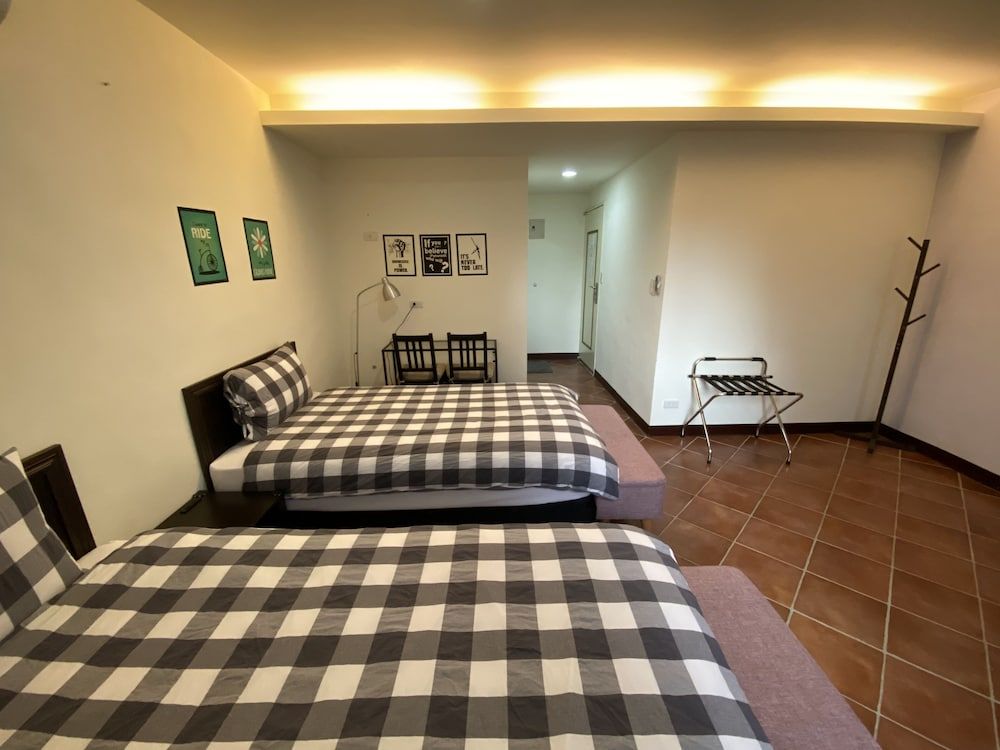 Tamsui i66 B&B Business Double or Twin Room, Multiple Beds, Non Smoking 4