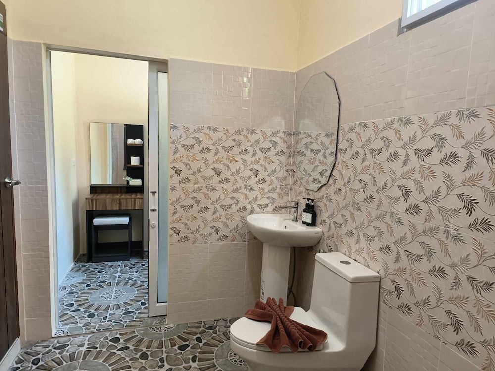 Sunrise Beach Koh Yao Resort Deluxe Twin Room, 2 Twin Beds, Non Smoking, Sea View 5