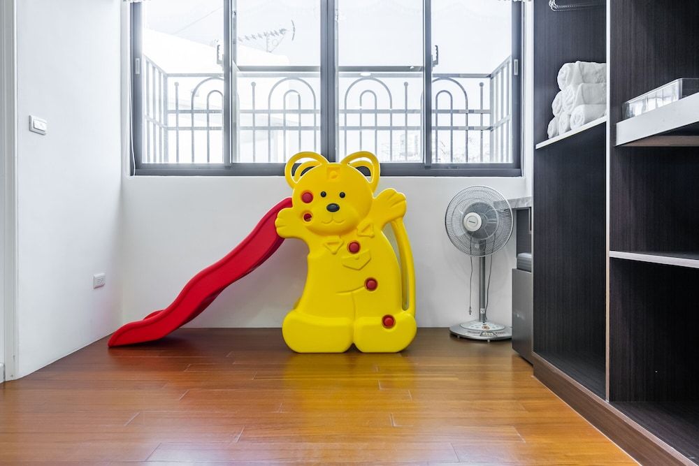 Starry Home Family Room 4