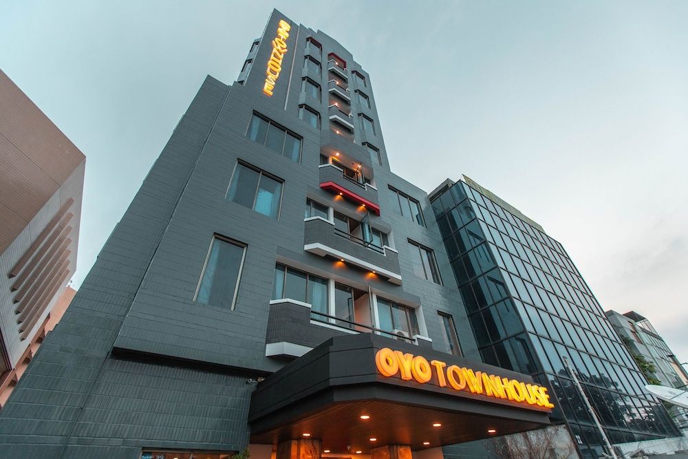 undefined Super OYO Townhouse 1 Hotel Salemba 5