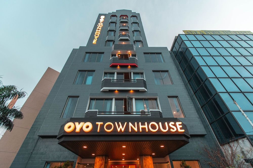 undefined Super OYO Townhouse 1 Hotel Salemba 4