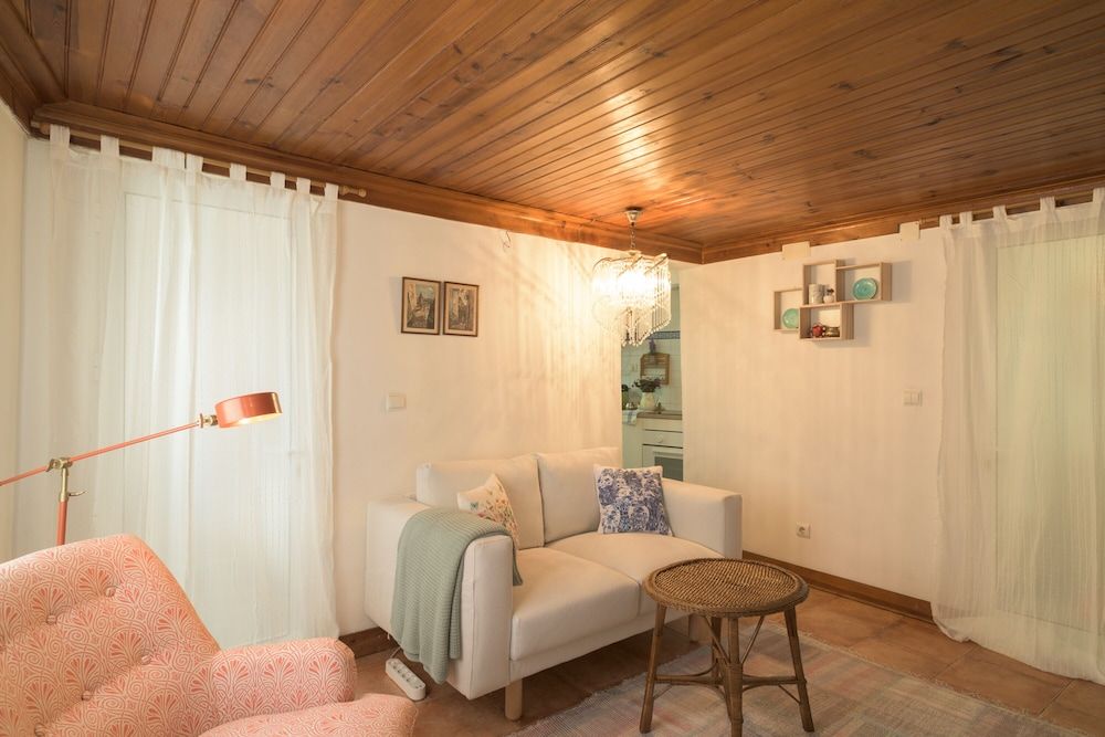 Light Filled Apartment near Chiado, By TimeCooler Apartment, 1 Bedroom 11