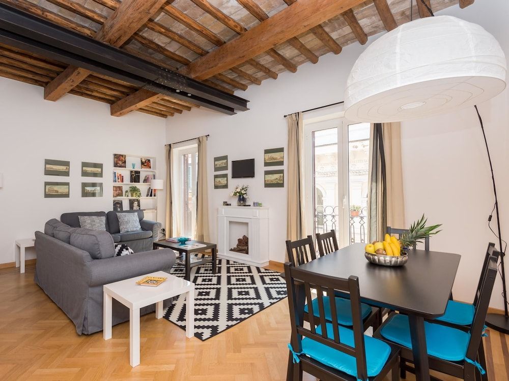 RSH Trevi Fountain Luxury Apartment Apartment, 2 Bedrooms 15