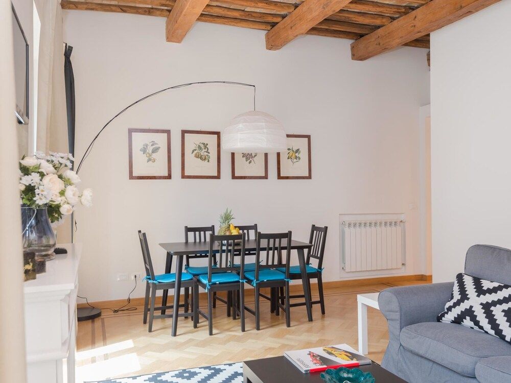 RSH Trevi Fountain Luxury Apartment Apartment, 2 Bedrooms 20