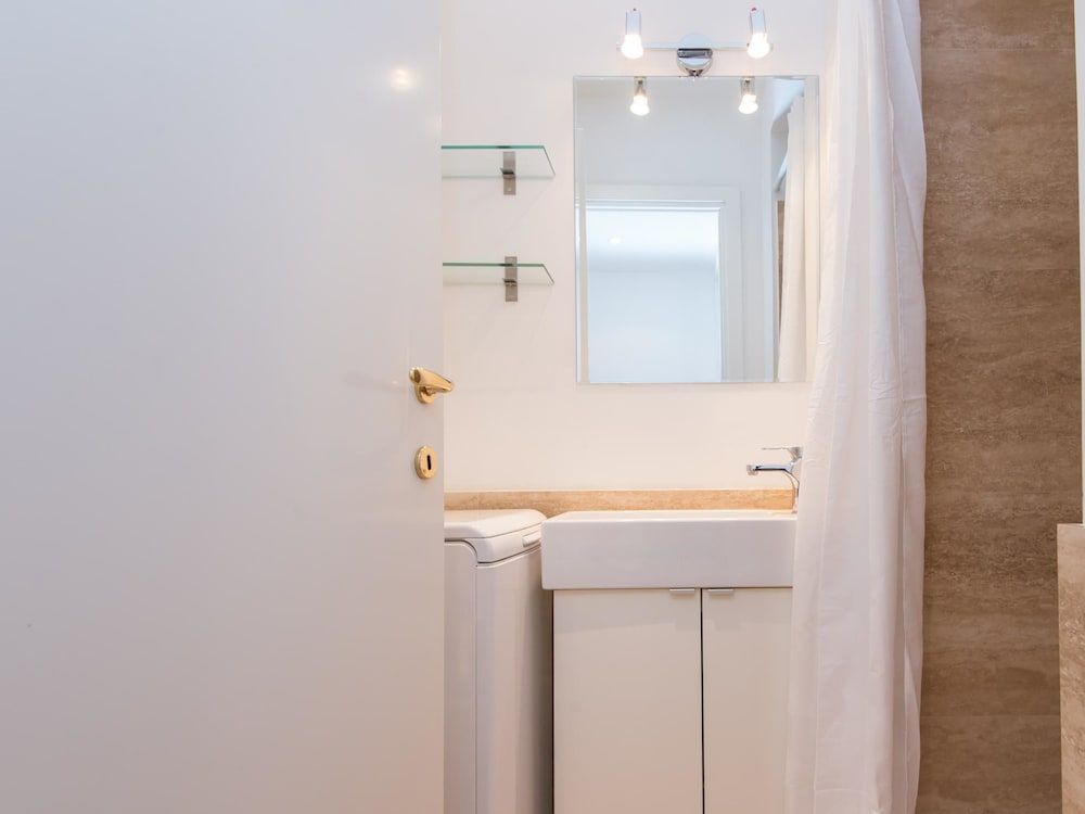 RSH Trevi Fountain Luxury Apartment Apartment, 2 Bedrooms 11